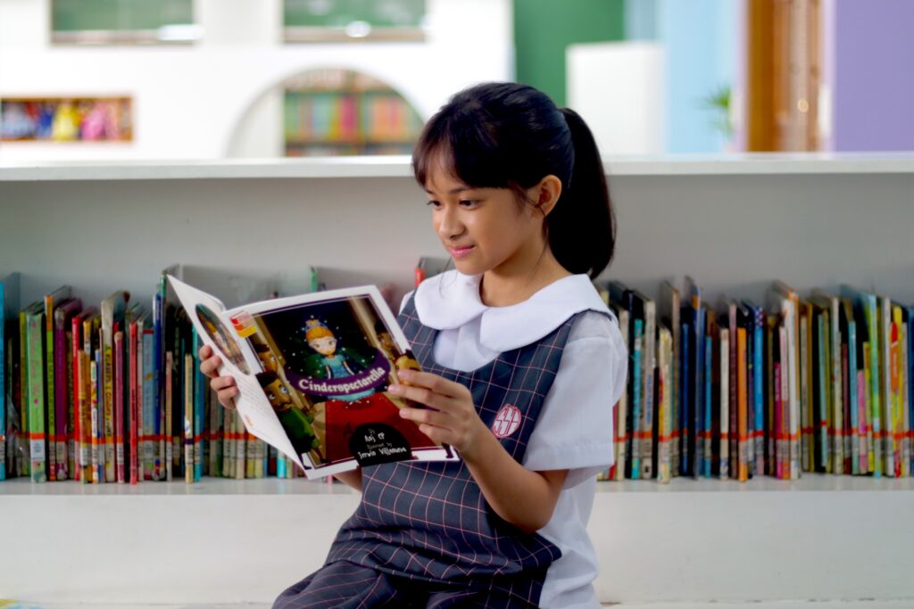 Encouraging Filipino Children To Read Brille Petit